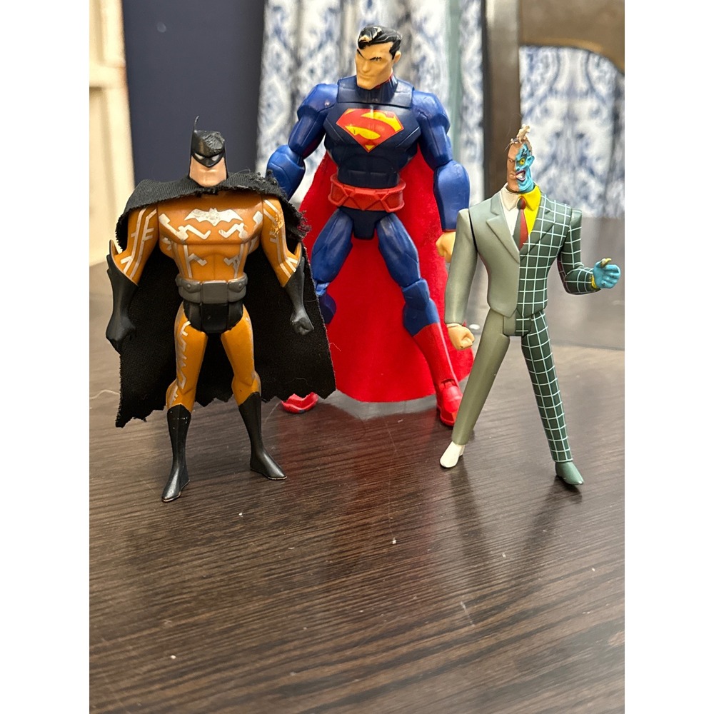 DC‎ Universe Action Figure Lot Batman Superman Two-Face Animated Series Style